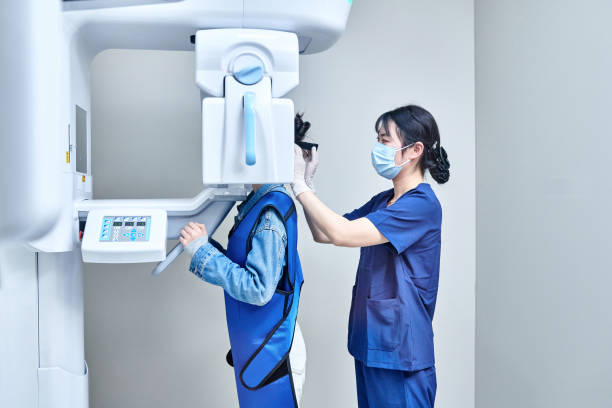 Best Tooth Infection Emergency Dentist  in Stratford, CA